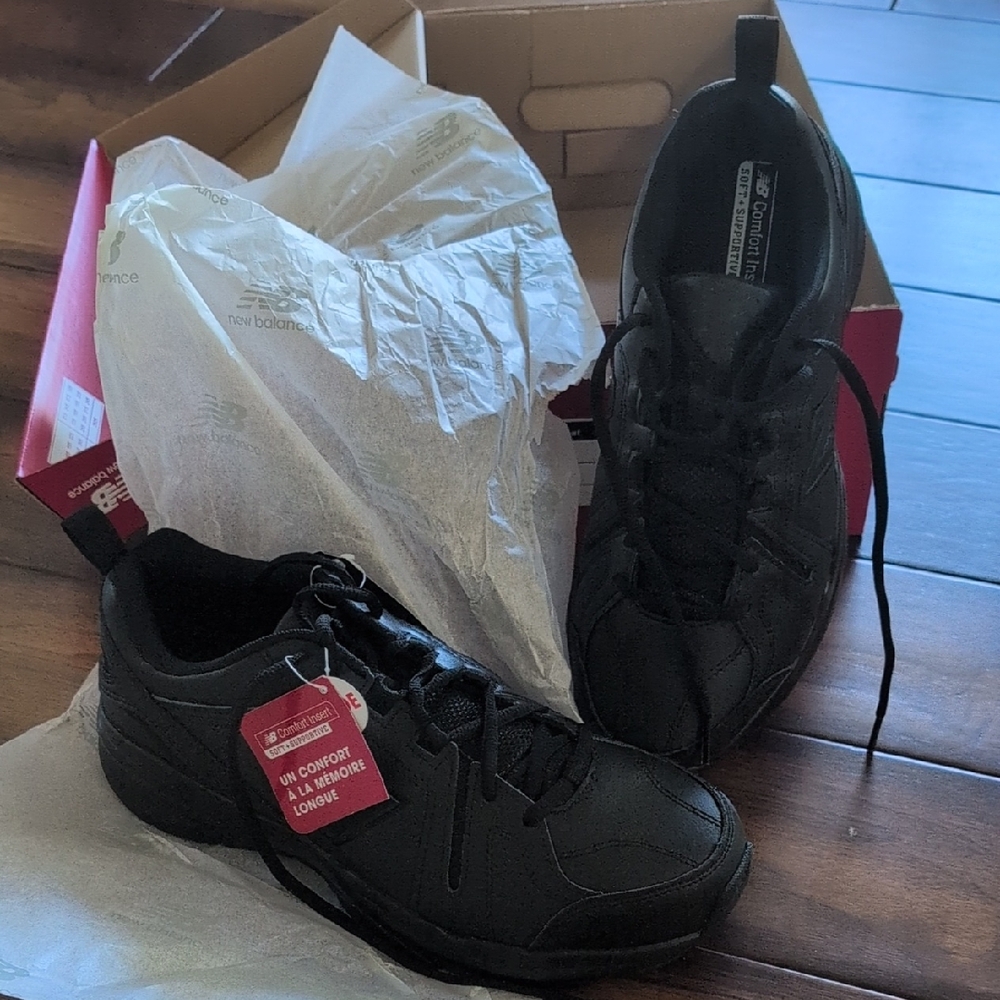 New Balance Men's Black Athletic Shoes